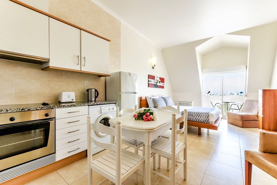 KateKero Bed & Breakfast Peniche Bagian luar foto